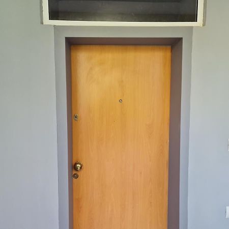 Jon'S Apartment Τίρανα Εξωτερικό φωτογραφία