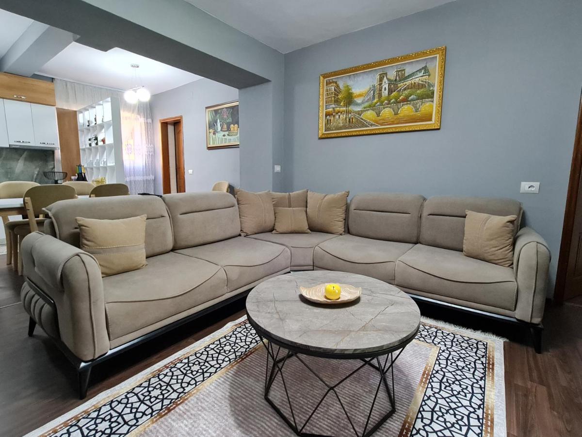 Jon'S Apartment Τίρανα Εξωτερικό φωτογραφία