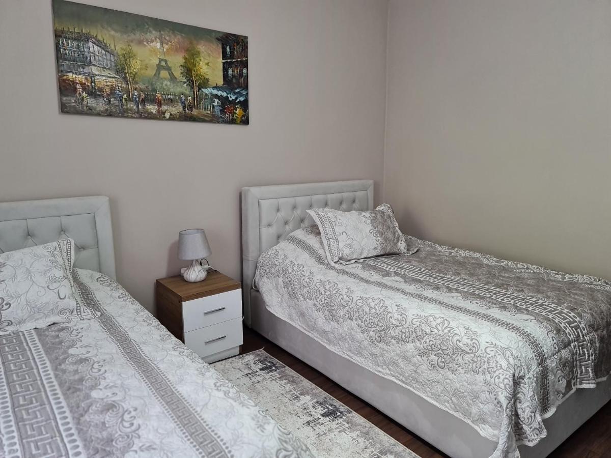 Jon'S Apartment Τίρανα Εξωτερικό φωτογραφία