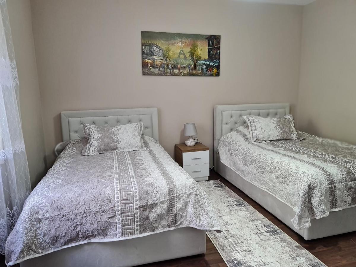 Jon'S Apartment Τίρανα Εξωτερικό φωτογραφία